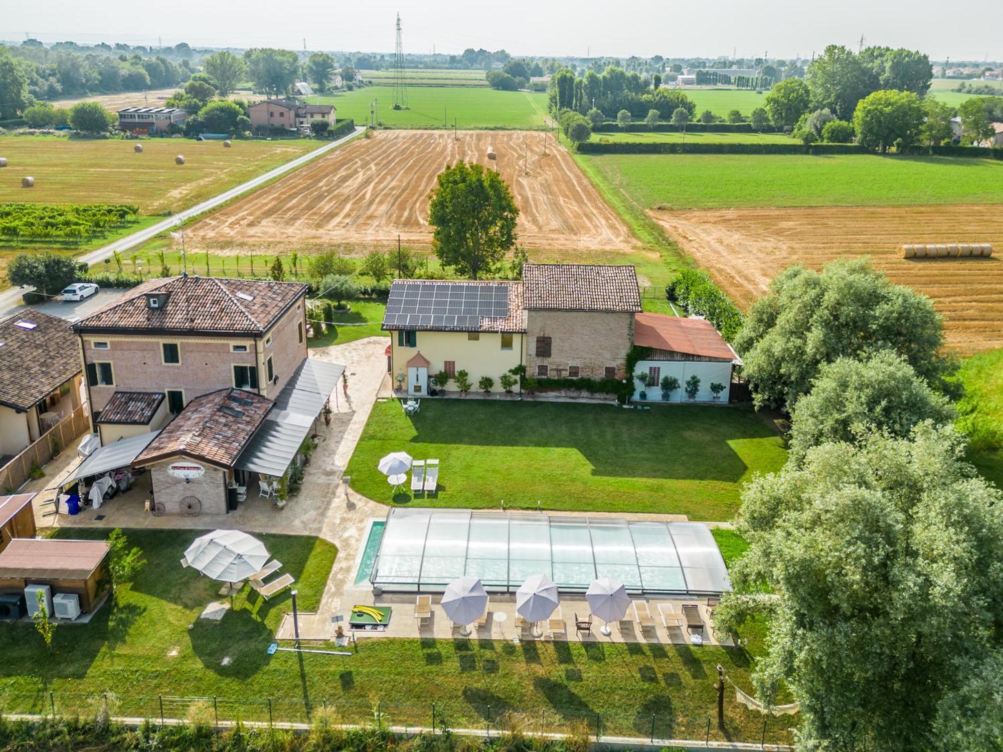 Bed and Breakfast La Casa Di Valeria - Модена Экстерьер фото