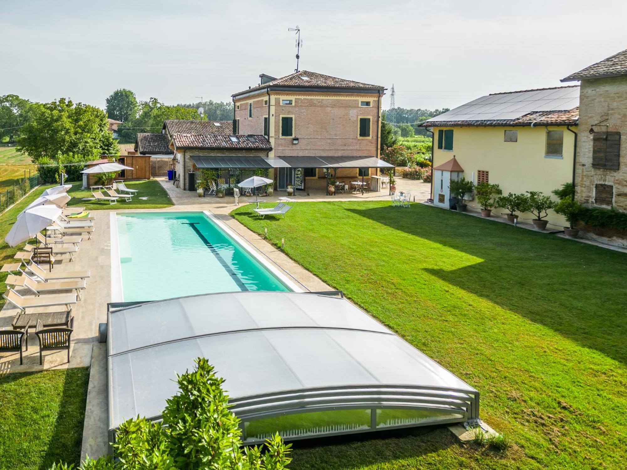 Bed and Breakfast La Casa Di Valeria - Модена Экстерьер фото