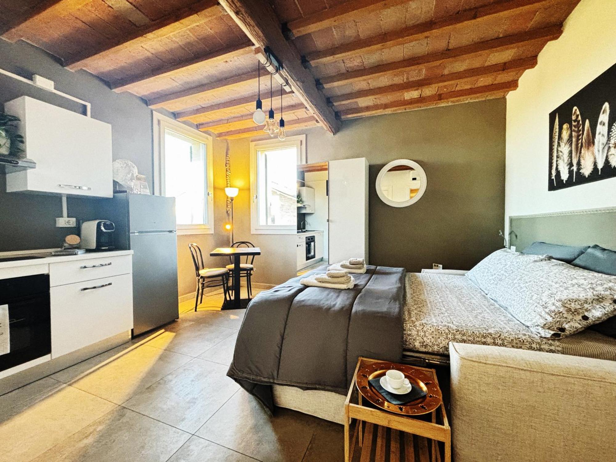 Bed and Breakfast La Casa Di Valeria - Модена Экстерьер фото